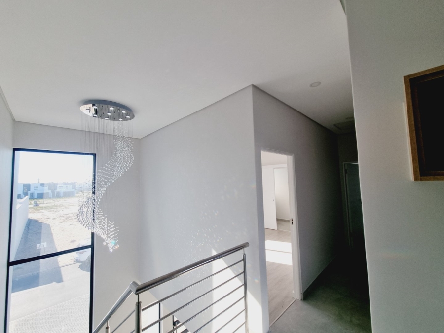 4 Bedroom Property for Sale in Sandown Western Cape